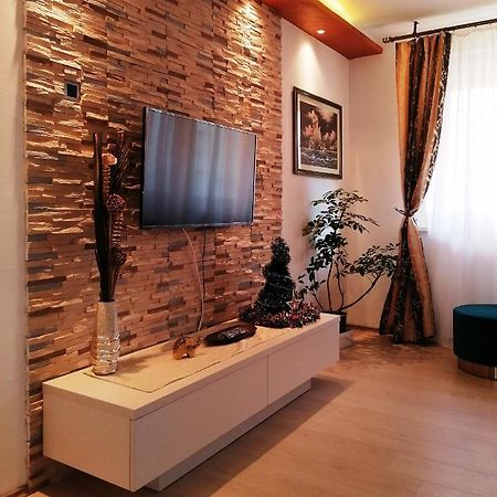 Oasis Felix Apartment Belgrado Exterior foto