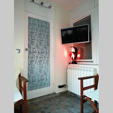 Oasis Felix Apartment Belgrado Exterior foto