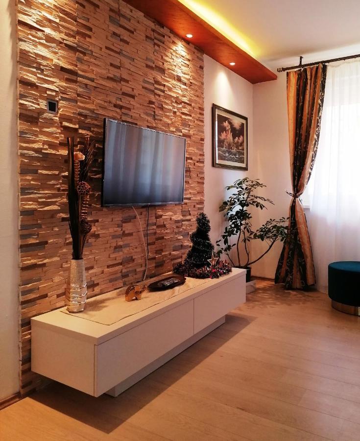 Oasis Felix Apartment Belgrado Exterior foto