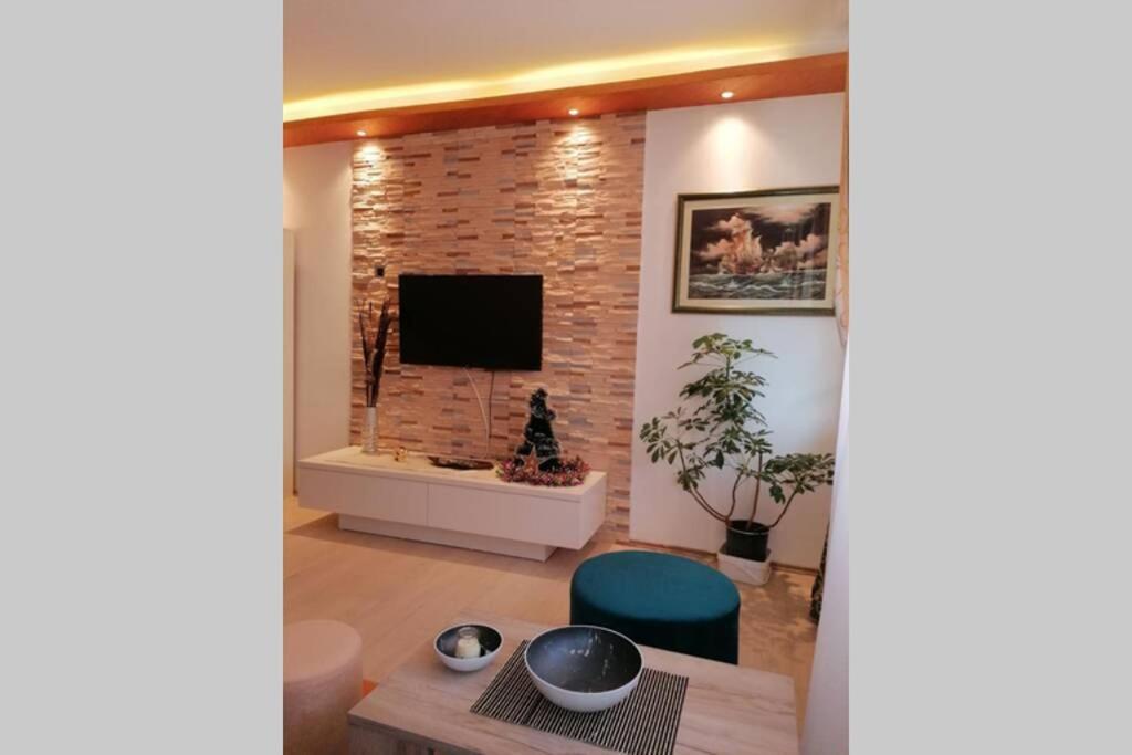 Oasis Felix Apartment Belgrado Exterior foto