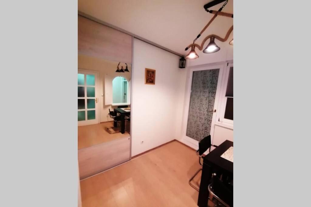 Oasis Felix Apartment Belgrado Exterior foto
